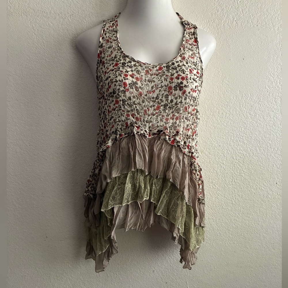 Boho Fairycore Floral Layered Ruffle Hem Tank Top - Cream with Red & Green